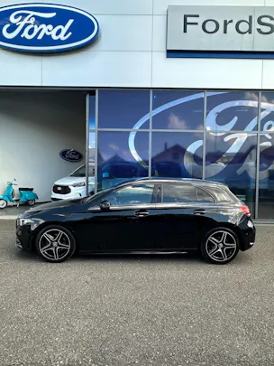 MERCEDES-BENZ A 180 AMG Line