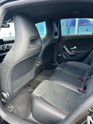 MERCEDES-BENZ A 180 AMG Line