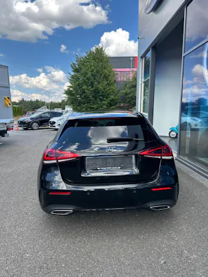 MERCEDES-BENZ A 180 AMG Line