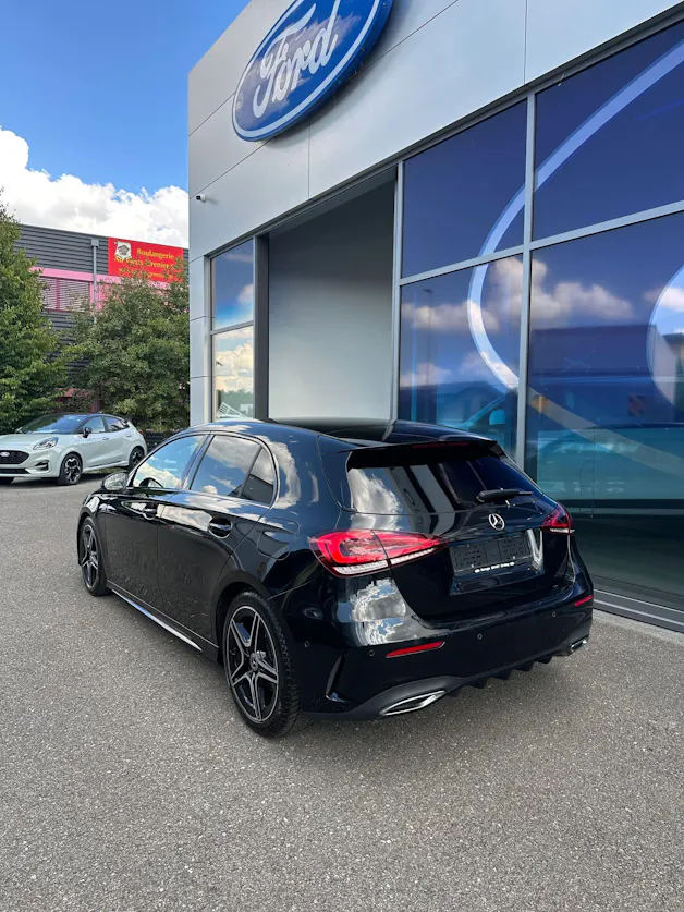 MERCEDES-BENZ A 180 AMG Line