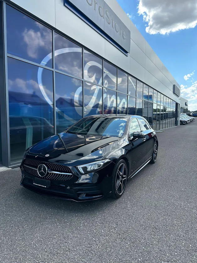 MERCEDES-BENZ A 180 AMG Line