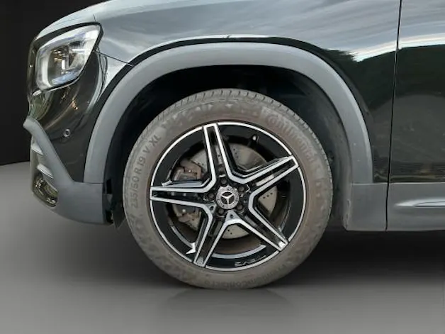 MERCEDES-BENZ GLB 220 d AMG Line 4 MAT.