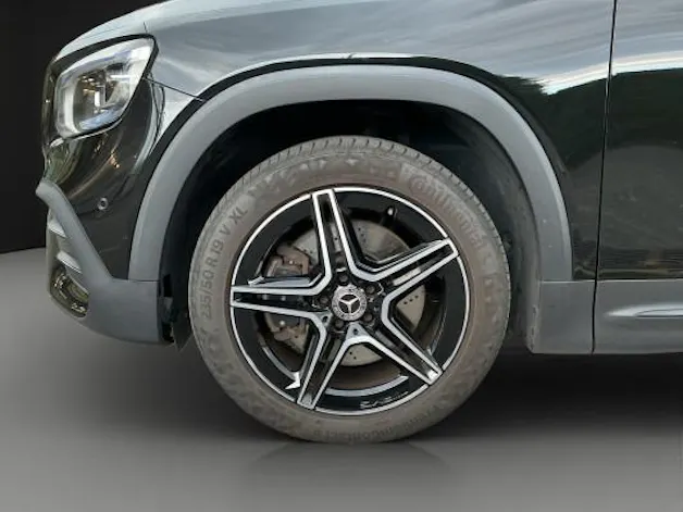 MERCEDES-BENZ GLB 220 d AMG Line 4 MAT.