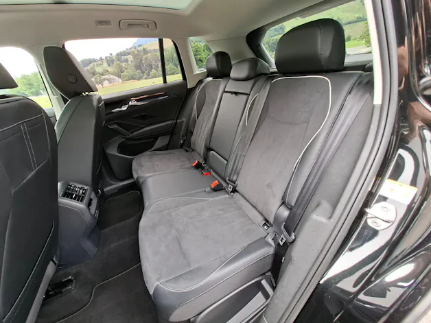 VW Tiguan 2.0 TSI DSG Elegance 4Motion *Panormadach+Anhängerkupplung*