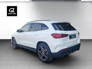 Mercedes-Benz GLA 220 4Matic 8G-DCT