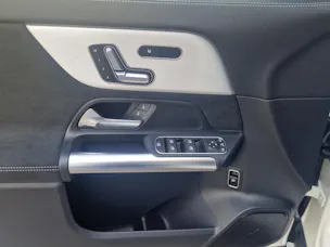 Mercedes-Benz GLA 220 4Matic 8G-DCT