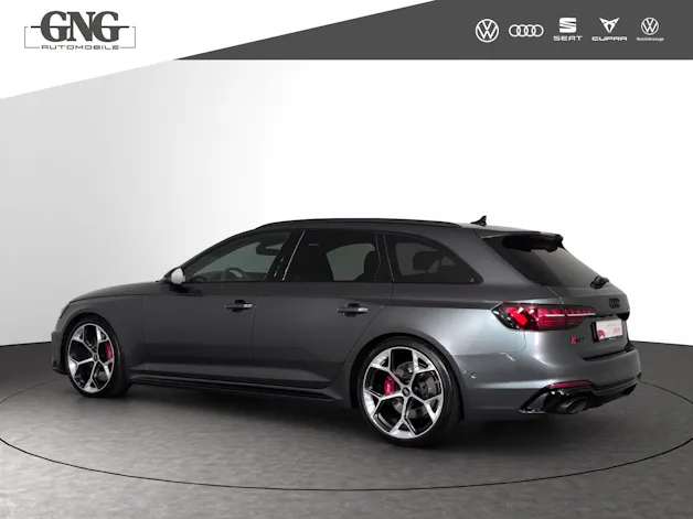 Audi RS4 Avant quattro tiptronic