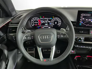 Audi RS4 Avant quattro tiptronic