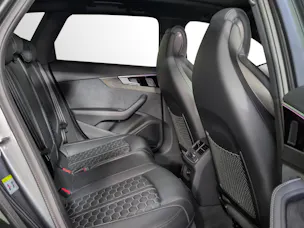 Audi RS4 Avant quattro tiptronic