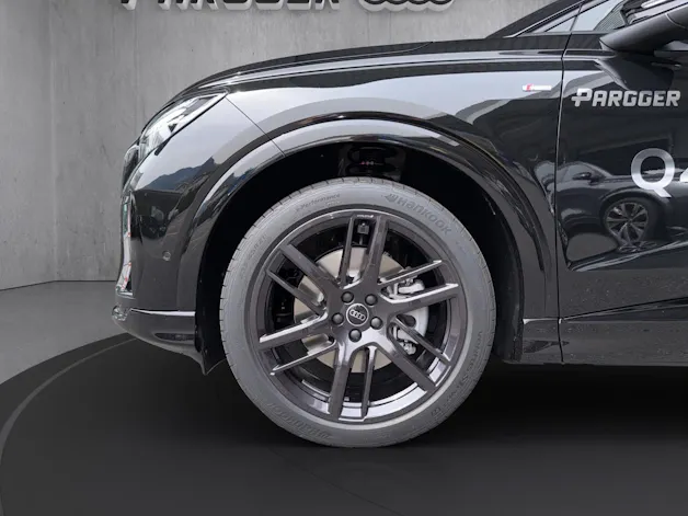 Audi Q4 e-tron SUV quattro performance