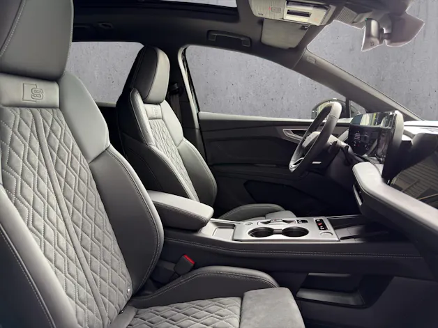 Audi Q4 e-tron SUV quattro performance