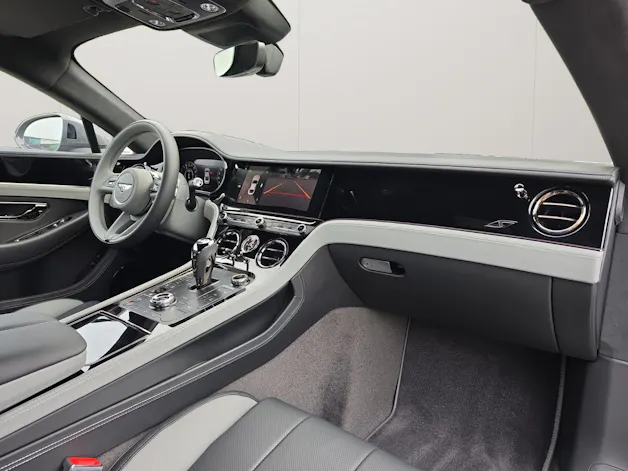 Bentley Continental GT S/ 1.9% Leasing möglich.