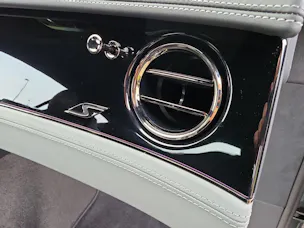 Bentley Continental GT S/ 1.9% Leasing möglich.