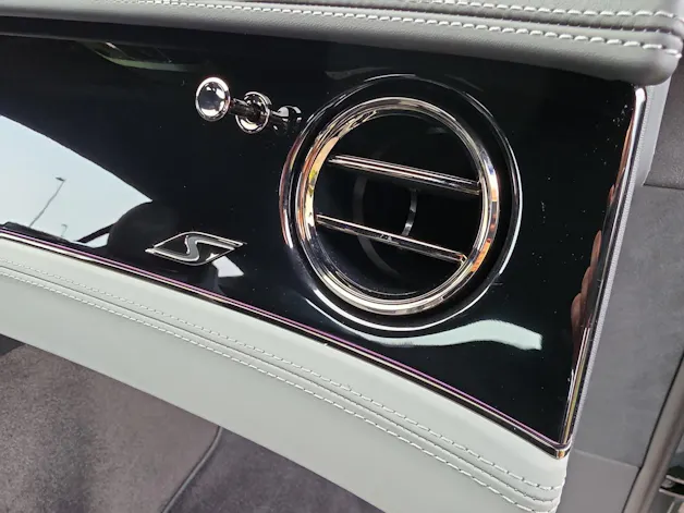 Bentley Continental GT S/ 1.9% Leasing möglich.
