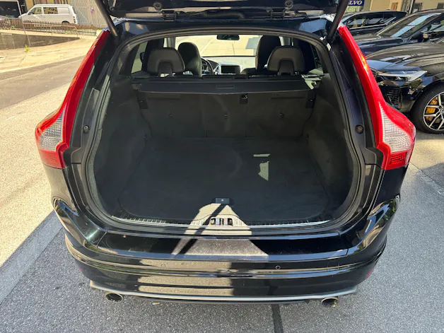 Volvo XC60 D5 AWD Summum R-Design Geartronic