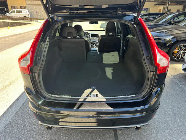 Volvo XC60 D5 AWD Summum R-Design Geartronic