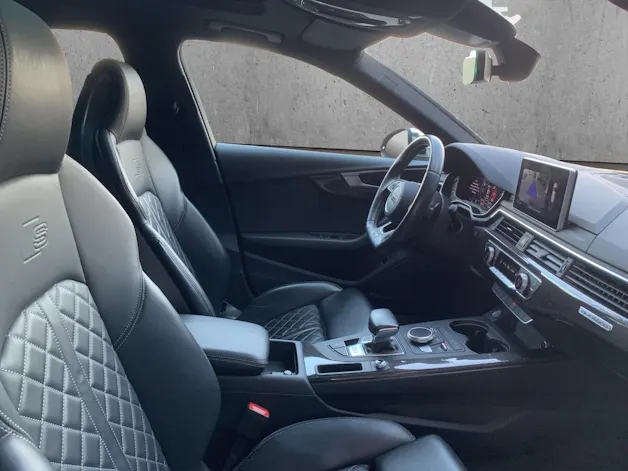 Audi S4 Avant 3.0 TFSI quattro tiptronic