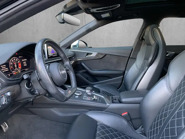 Audi S4 Avant 3.0 TFSI quattro tiptronic