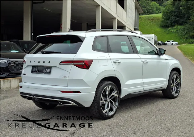 Škoda Karoq 2.0 TSI SportLine 4x4 DSG *Anhängerkupplung+Panodach+inkl. Garantie*
