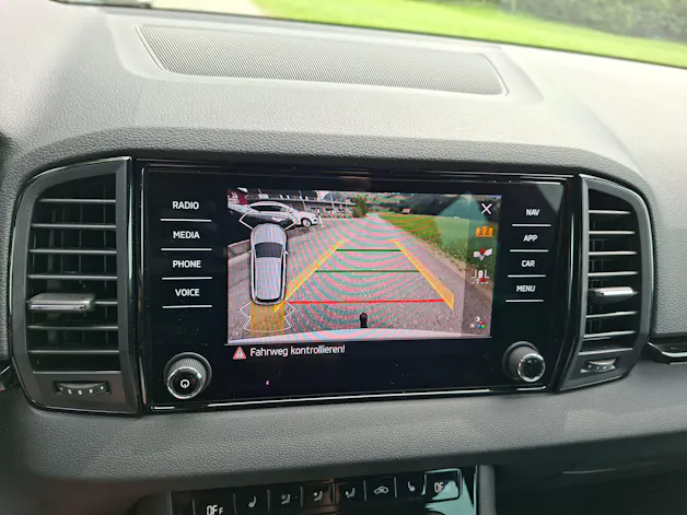 Škoda Karoq 2.0 TSI SportLine 4x4 DSG *Anhängerkupplung+Panodach+inkl. Garantie*