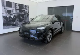 Audi Q4 e-tron SUV quattro performance Swiss Ski