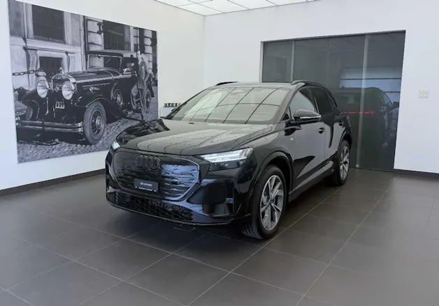 Audi Q4 e-tron SUV quattro performance Swiss Ski