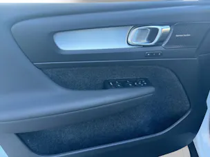 Volvo XC40 B3 MHD Plus Dark