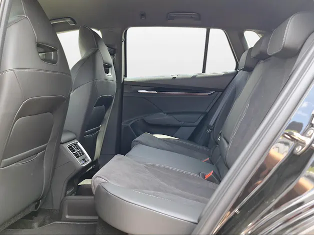 SKODA Elroq 85x Sportline 4x4