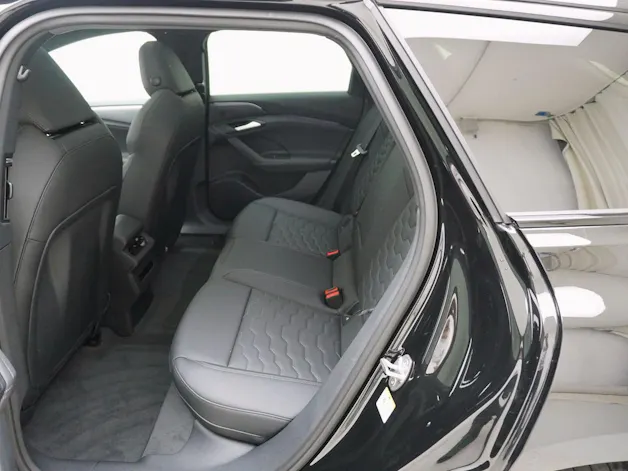 AUDI A6 e-tron Avant quattro S line