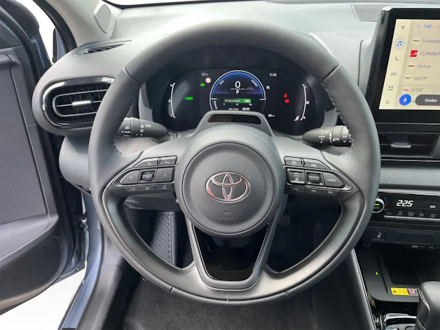 Toyota Yaris 1.5 VVT-i HSD Trend