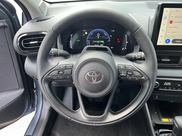 Toyota Yaris 1.5 VVT-i HSD Trend
