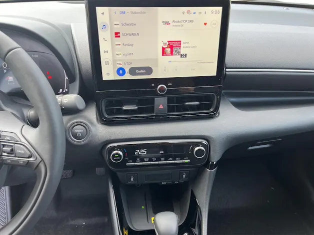 Toyota Yaris 1.5 VVT-i HSD Trend