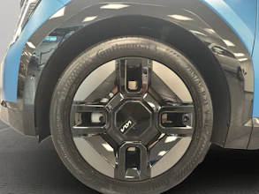 https://vehicle.imgix.net/4395371/40a8ae66-1f4c-4cce-a6bf-7b7d634afc3d.jpg