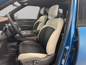 https://vehicle.imgix.net/4395371/cd0c5e3f-9b77-4f34-908d-e17b58db225f.jpg
