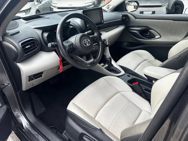 Toyota Yaris 1.5 VVT-i HSD Premium