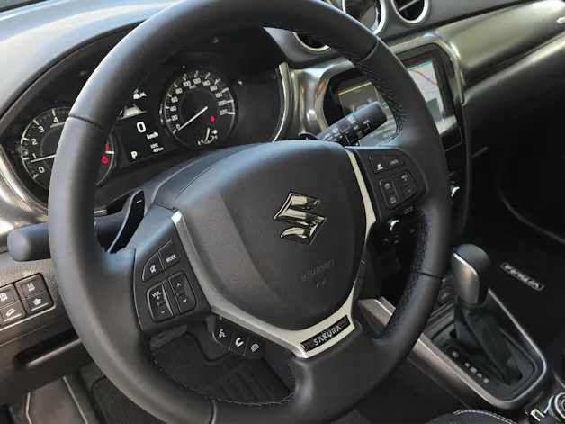 Suzuki Vitara 1.4 T Sakura Top Hybrid 4x4