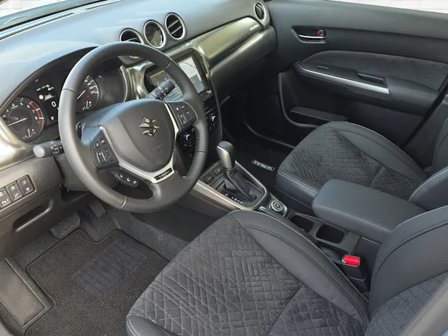 Suzuki Vitara 1.4 T Sakura Top Hybrid 4x4