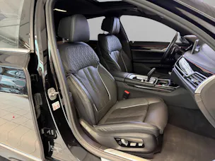 BMW 750i xDrive M-SportPaket