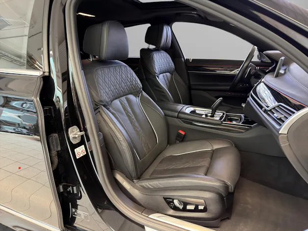BMW 750i xDrive M-SportPaket