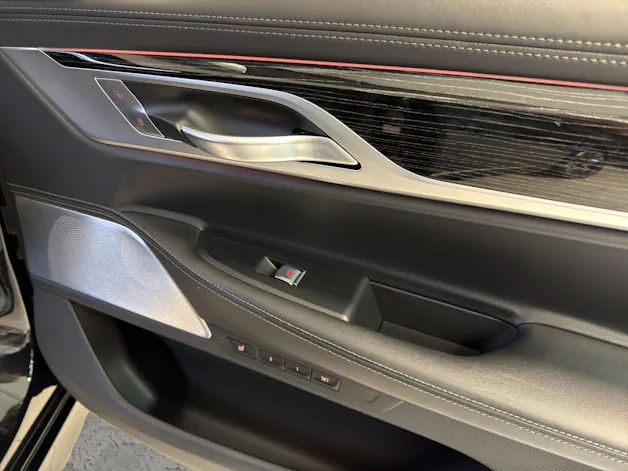 BMW 750i xDrive M-SportPaket
