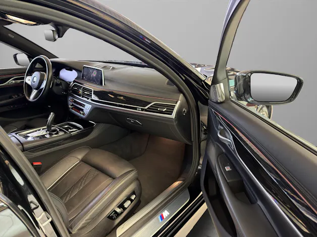 BMW 750i xDrive M-SportPaket