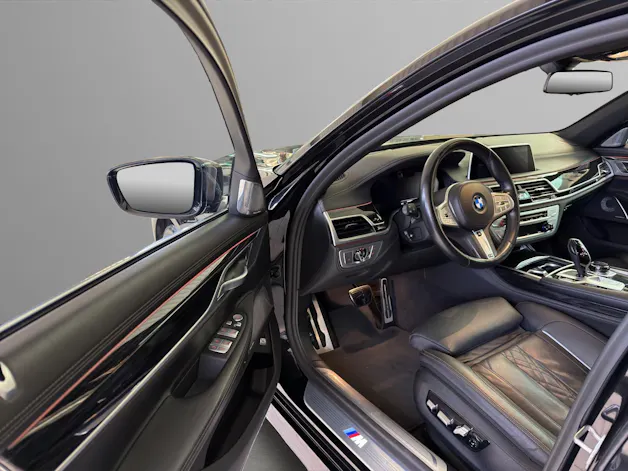 BMW 750i xDrive M-SportPaket