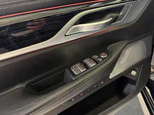 BMW 750i xDrive M-SportPaket