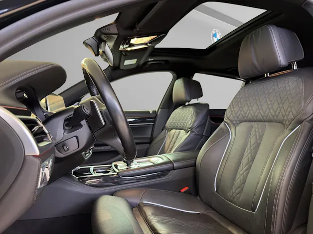 BMW 750i xDrive M-SportPaket