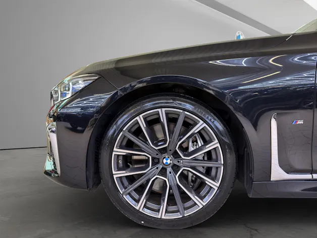 BMW 750i xDrive M-SportPaket