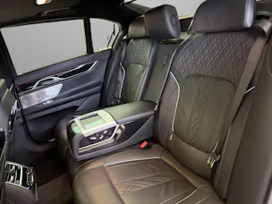 BMW 750i xDrive M-SportPaket