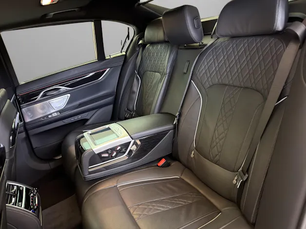 BMW 750i xDrive M-SportPaket