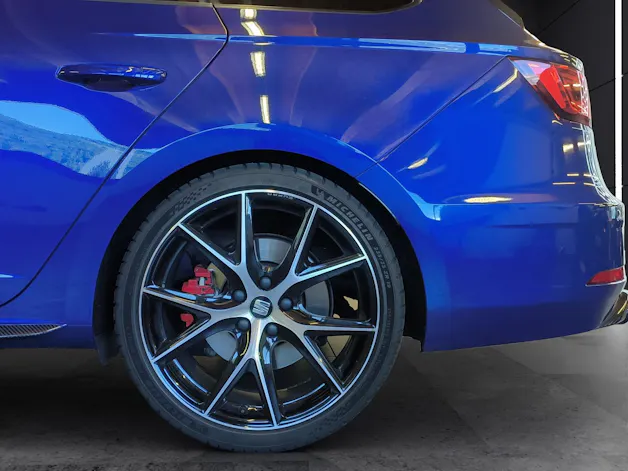 SEAT Leon ST 2.0 TSI 300 Cupra 4Drive DSG