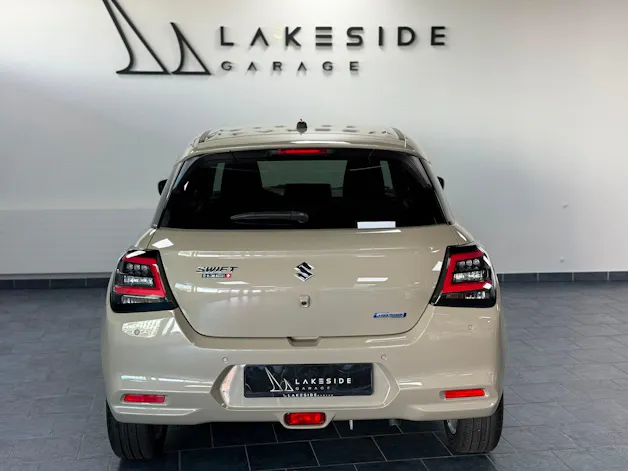 Suzuki Swift 1.2 Sakura Hybrid