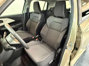 Suzuki Swift 1.2 Sakura Hybrid